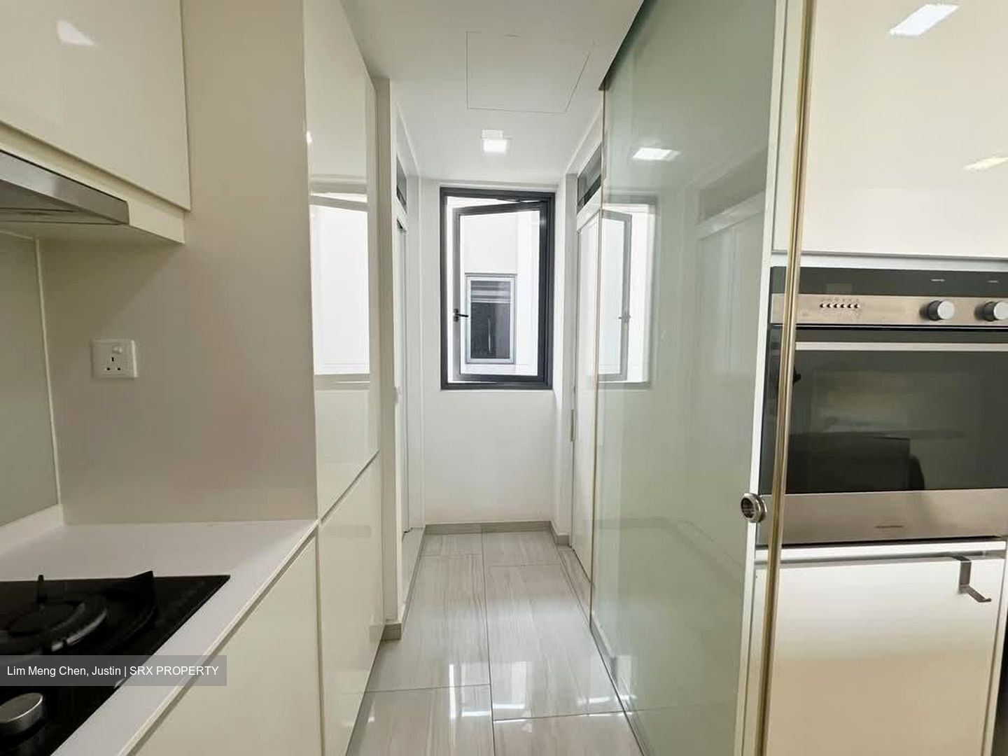 Lakeville (D22), Condominium #589629251
